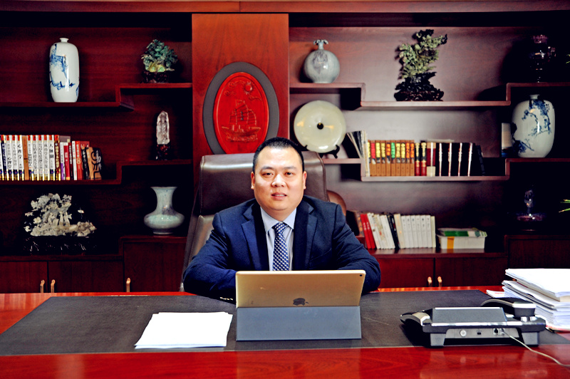 新時(shí)代，我們堅定前行