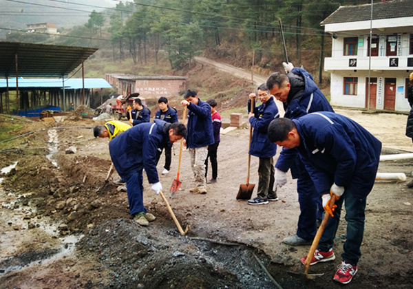 貴州開(kāi)元組織員工開(kāi)展義務(wù)勞動(dòng)